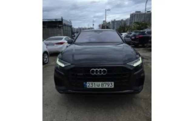 그랑콜레오스전기 중고차 Q8 55 TFSI 콰트로 프리미엄 매물 사진 15 - 2023/02 270,890km
