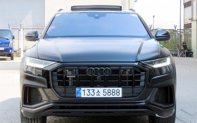 그랑콜레오스전기 중고차 Q8 55 TFSI 콰트로 프리미엄 매물 사진 5 - 2024/08 7,123km